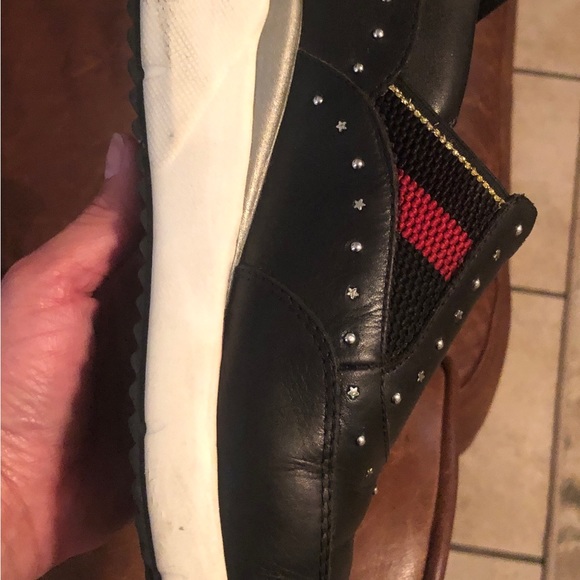 Stylish athletic shoes - Picture 3 of 5